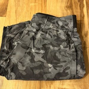 LuluLemon THE Short w/NO liner 7.5” inseam